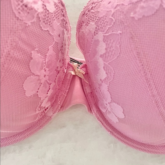 38DD Pink Lace Victoria’s Secret Push-up Bra - Picture 2 of 7
